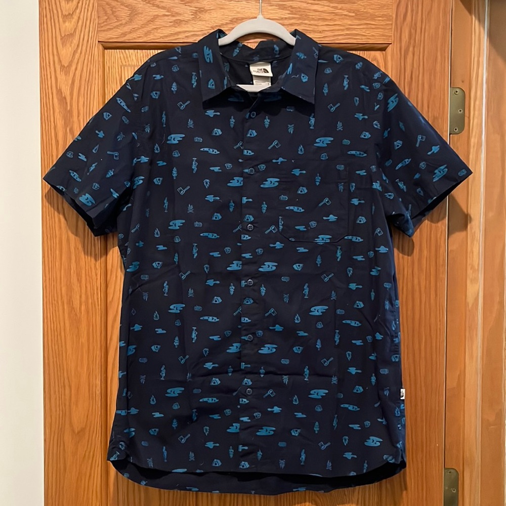 Men’s North Face Button Down